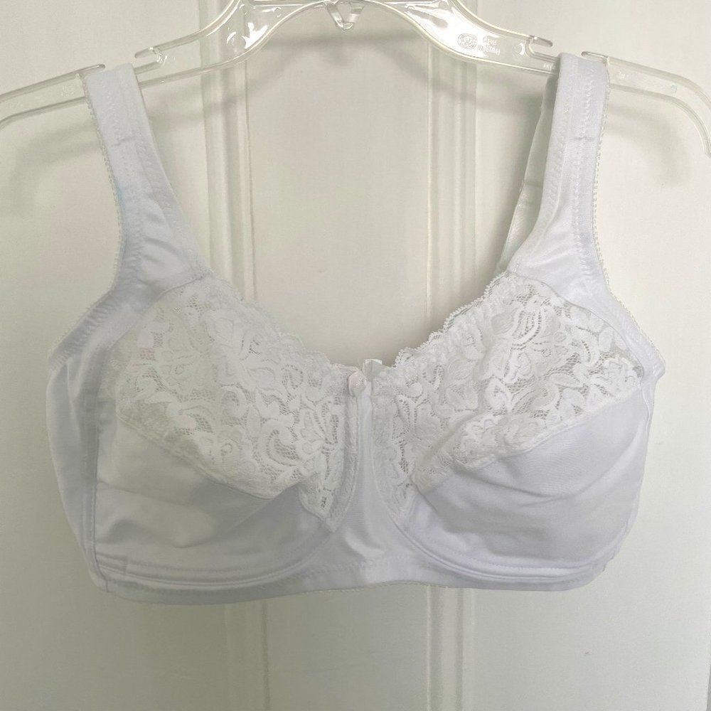 Glamorise 42D NEW Plus Size White Support Bra Soft Cups Underwire Lace